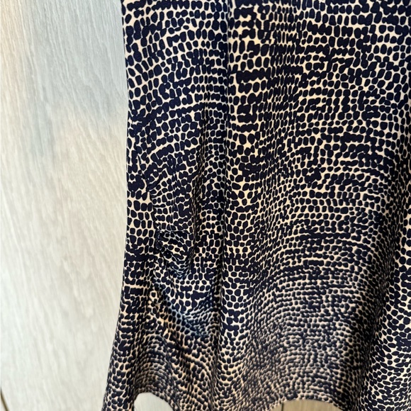 Anne Klein Navy Patterned Blouse Size Large - Picture 6 of 6